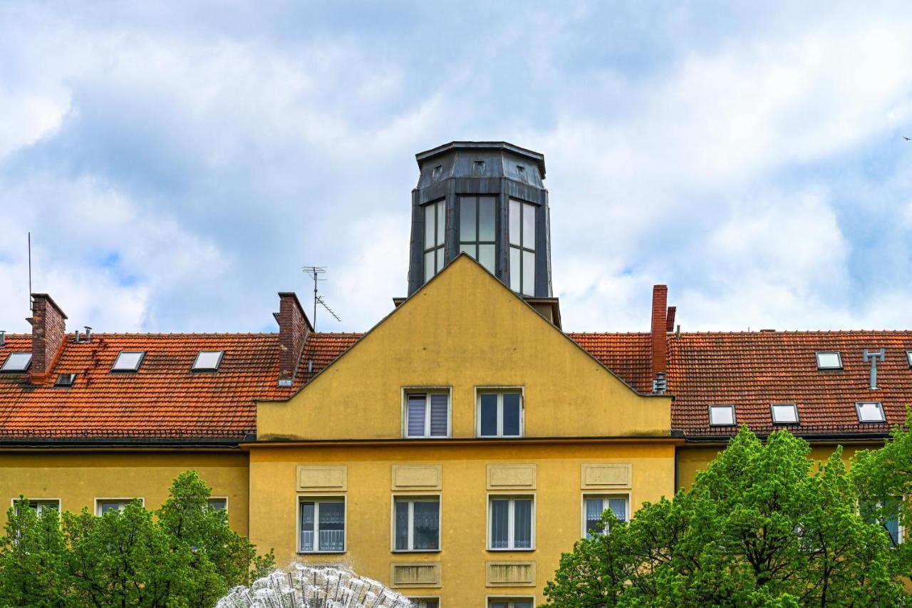 House With Lanterns Appartement Tychy Buitenkant foto